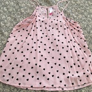 No boundaries heart print tank